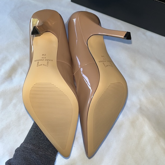 New! Marc Fisher LTD Everly Pointed Toe Pump Size 7 Tan NIB Retail $140 - Picture 4 of 14
